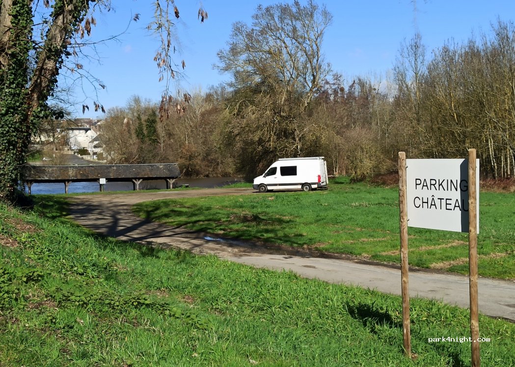 (49260) Montreuil-Bellay - 349 Avenue du Pont Napoléon — foto 2
