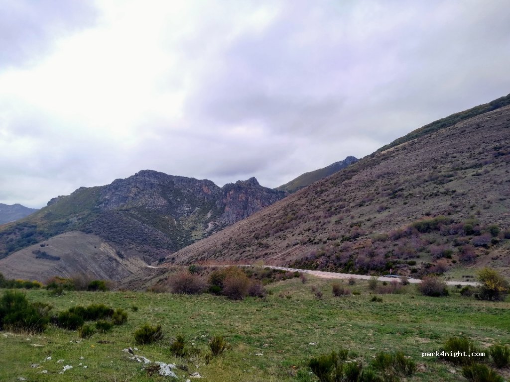 (24670) La Pola de Gordón - 32 Carretera la Vid — foto 3