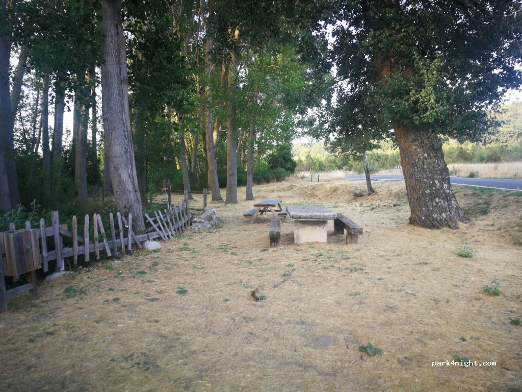 (40590) Segovia - — foto