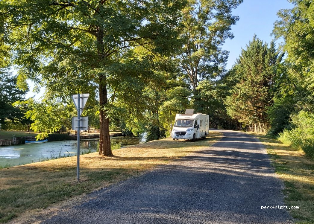 (58340) Cercy-la-Tour - 16 Rue du Domaine Vallée — foto 2