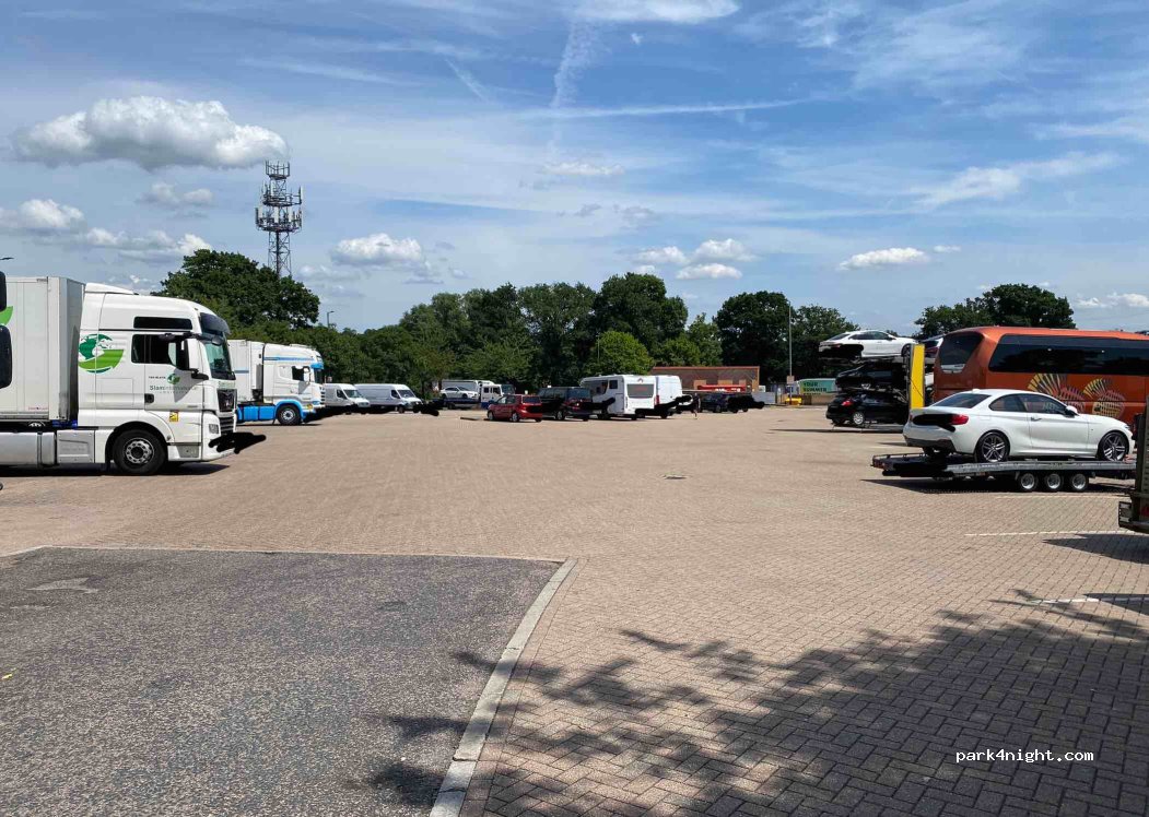 (EN6 3QQ) Potters Bar - M25 Motorway, Jct 23 Bignell's Corner — foto