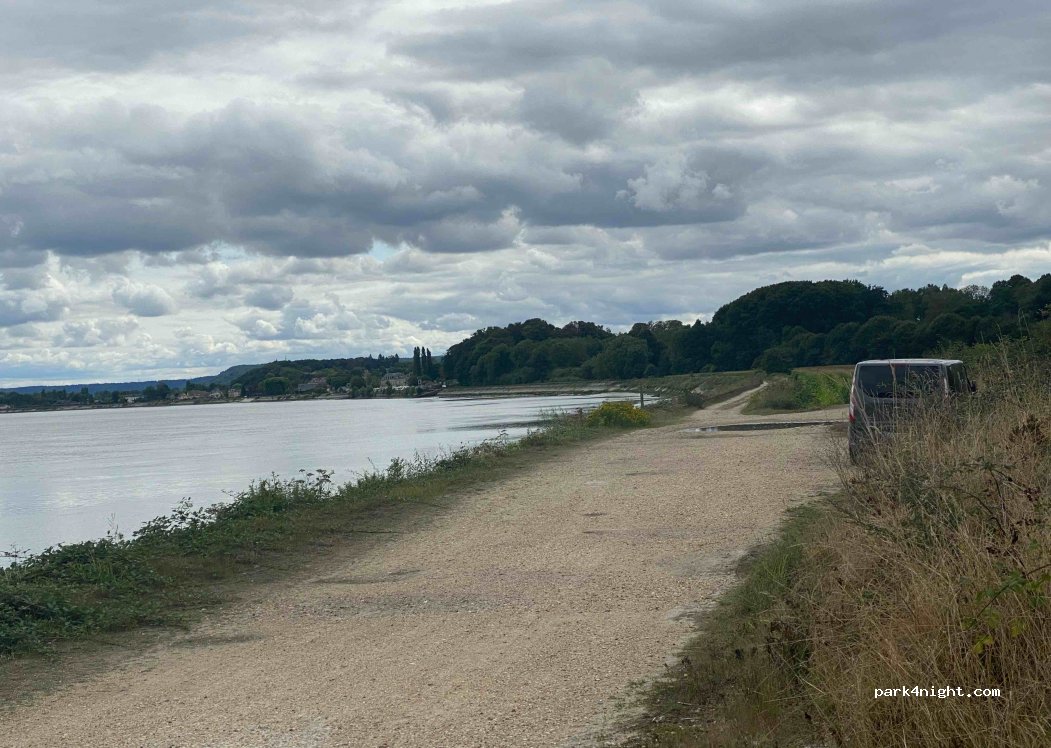 (76940) Notre-Dame-de-Bliquetuit - Chemin du Calvaire — foto 3