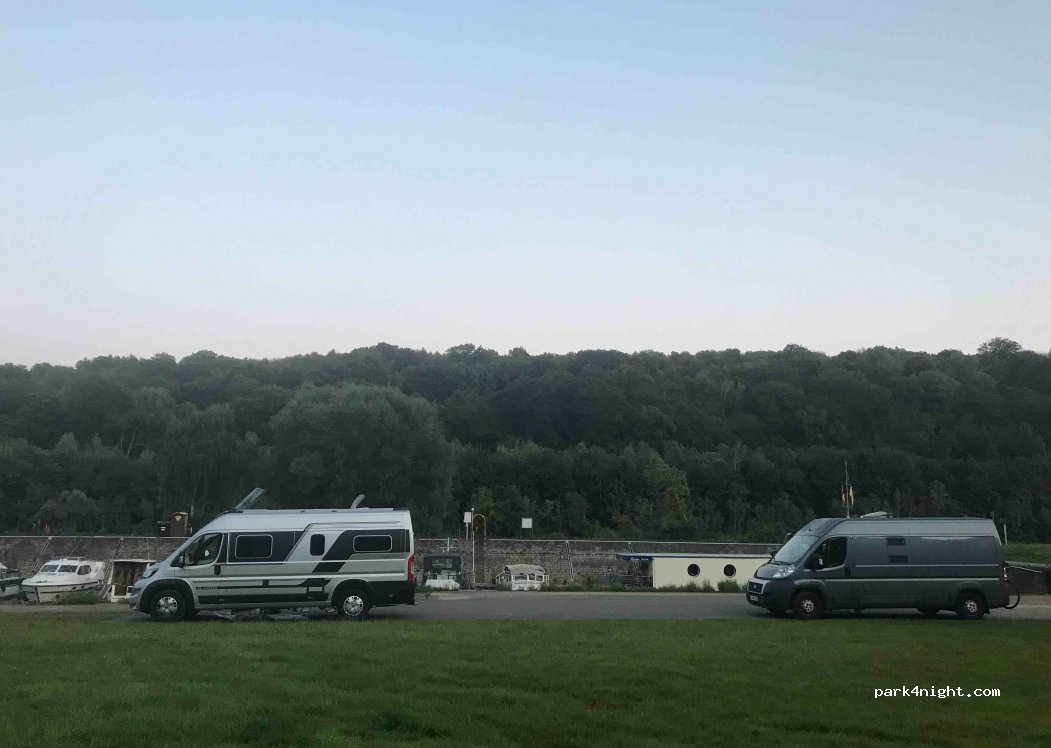 (5000) Namur - 202 Avenue Reine Elisabeth — foto