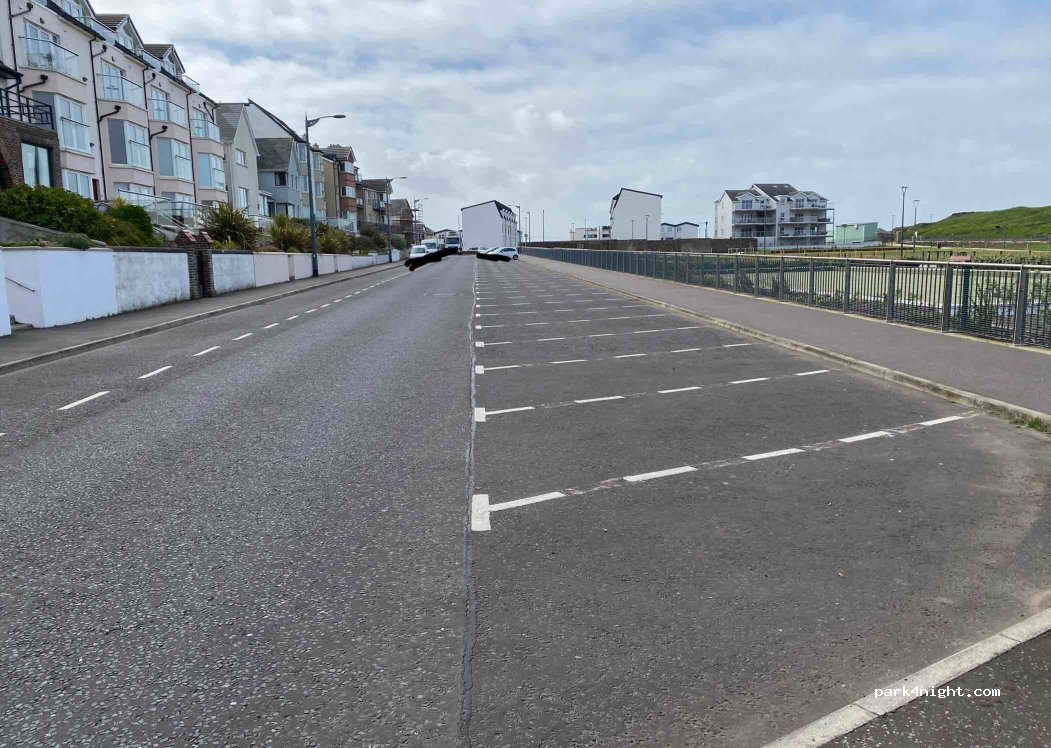 (BT56 8BB) Portrush - 8 Ramore Avenue — foto 2