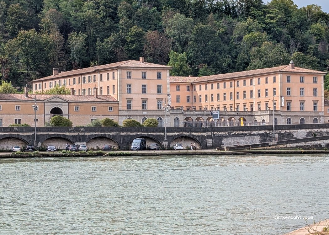 (69009) Lyon - 46 Quai Chauveau — foto 5