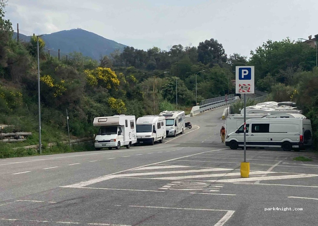Area di sosta camper Natta — foto
