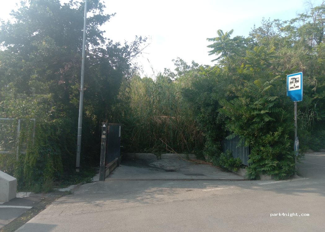 Area di sosta camper Natta — foto 2