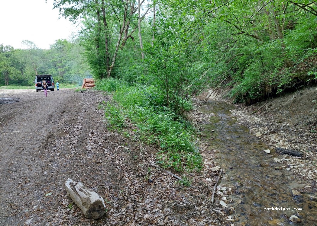 (37-741) Brylińce - Unnamed Road — foto