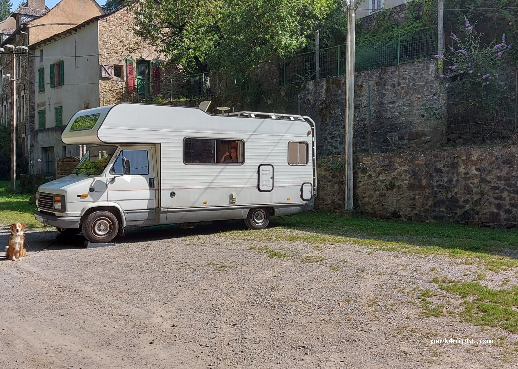 (12120) Cassagnes-Bégonhes - 12 Avenue de Rodez — foto