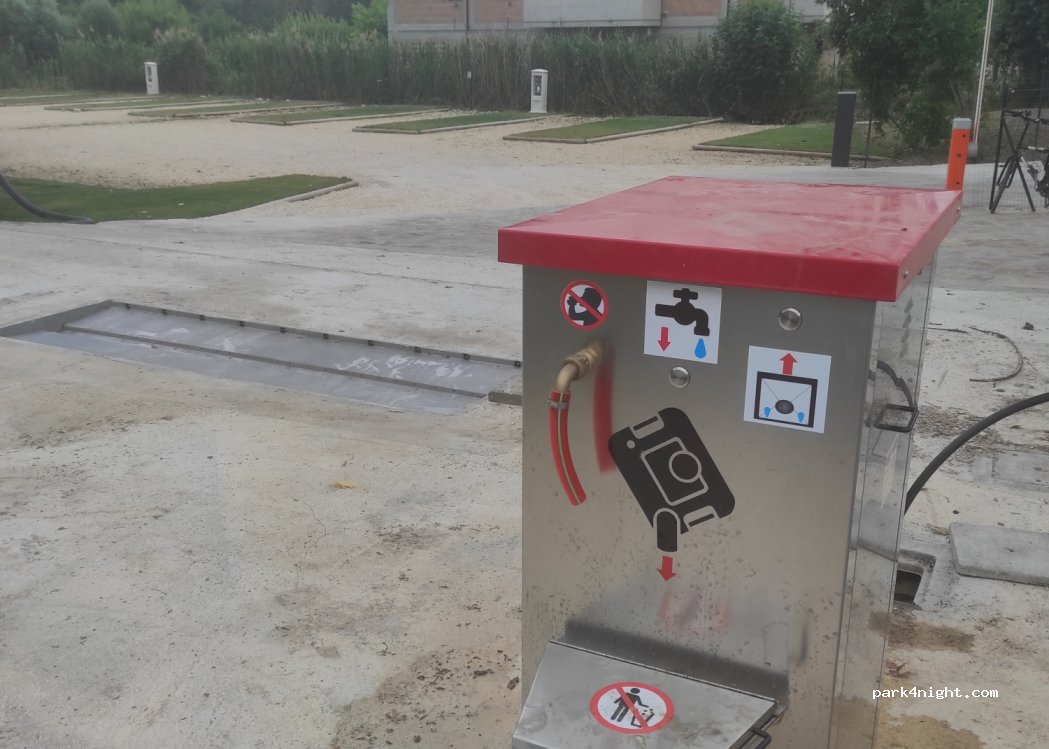 Area Sosta Camper (Grande) — foto