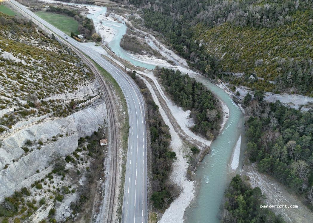 (05140) Saint-Julien-en-Beauchêne - E712 — foto 3