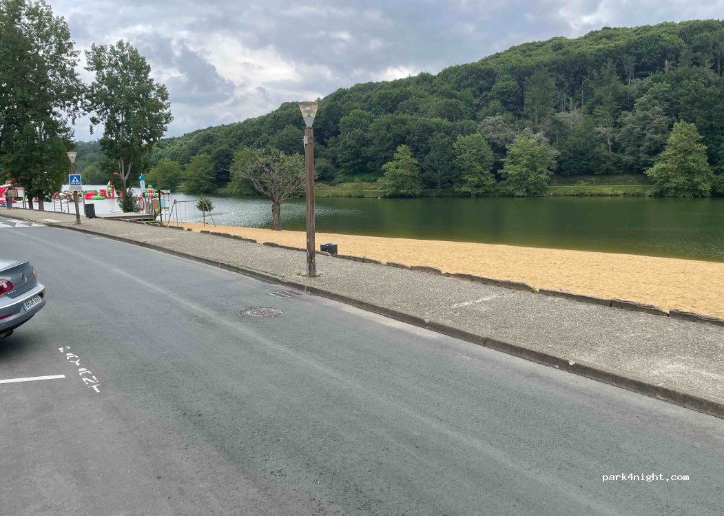(64310) Saint-Pée-sur-Nivelle - 1 Rue Artzamendi — foto