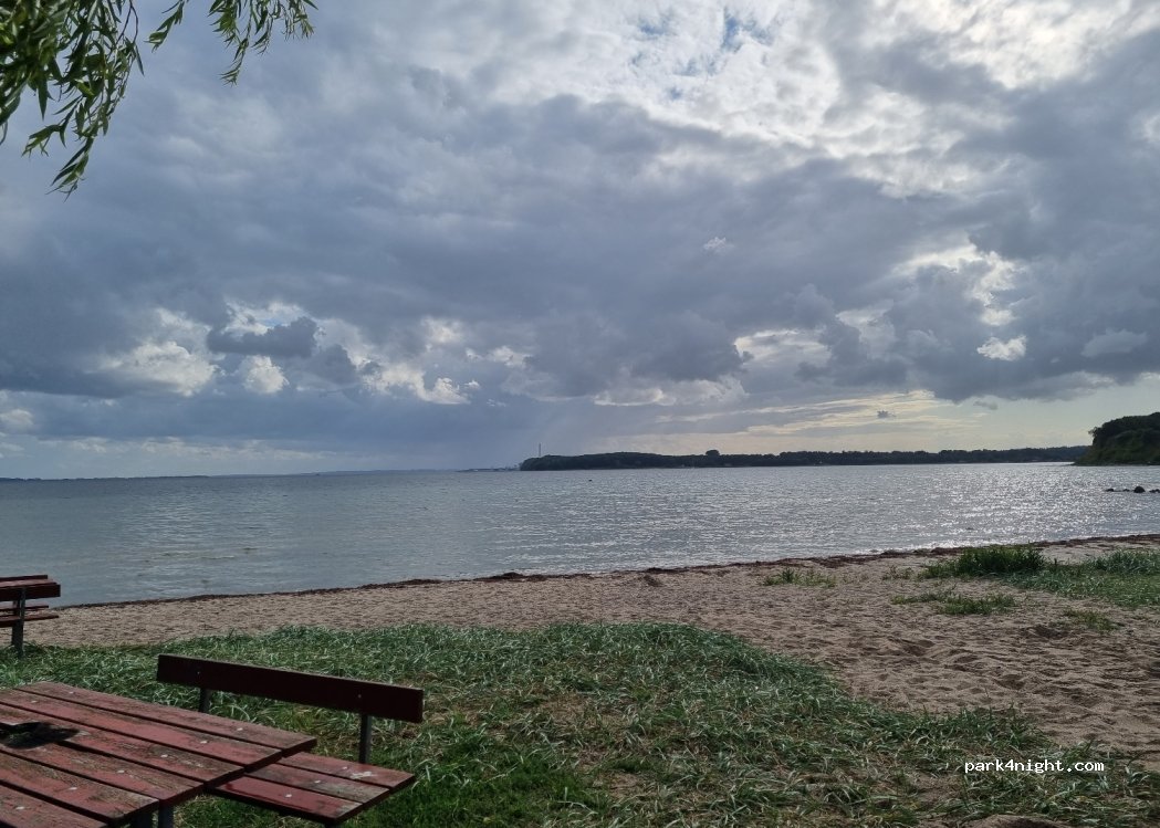 (8410) Rønde - 77 Strandvejen — foto