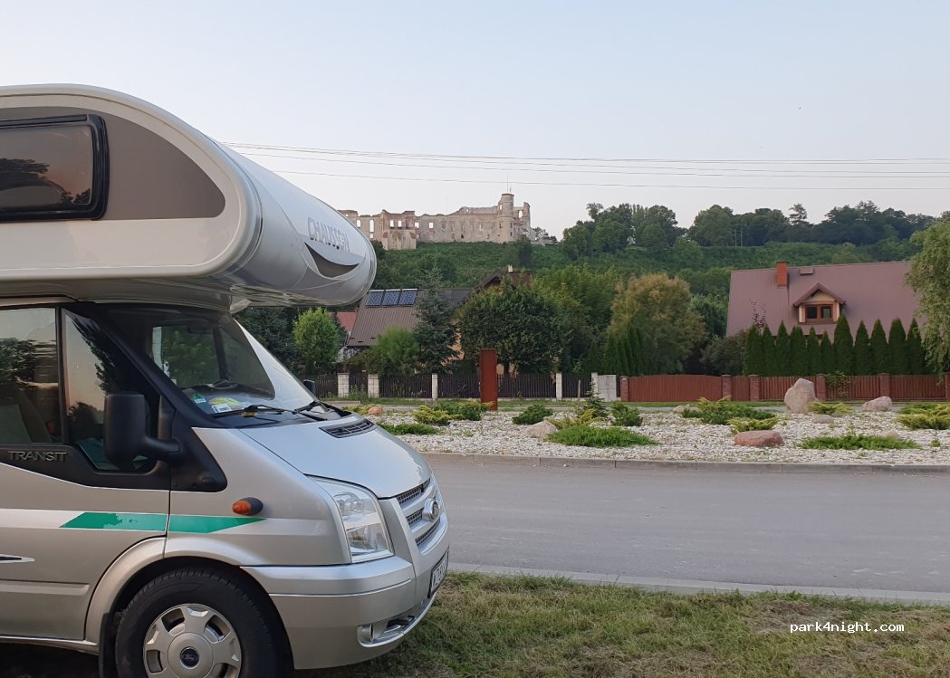 (24-123) Janowiec - 24 Sandomierska — foto