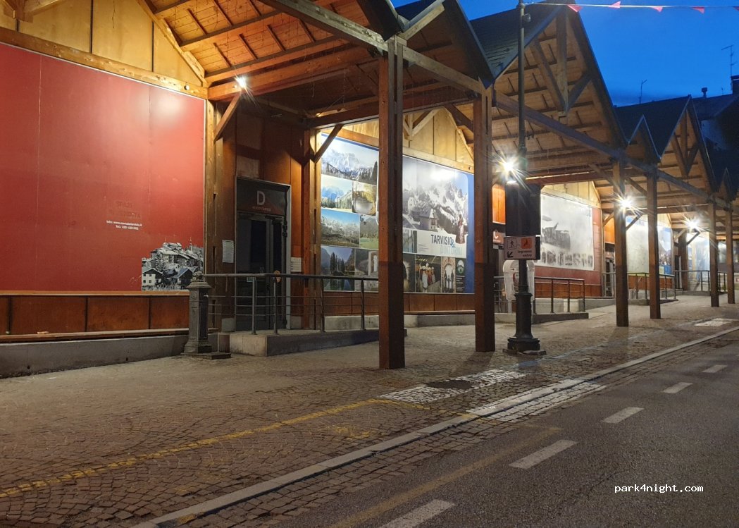 (33018) Tarvisio - 49 Via Vittorio Veneto — foto 2