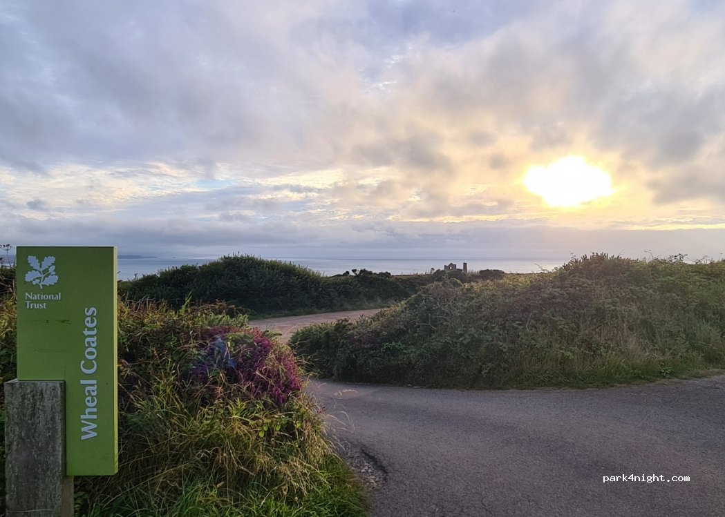 (TR5 0NT) Saint Agnes - Beacon Drive — foto
