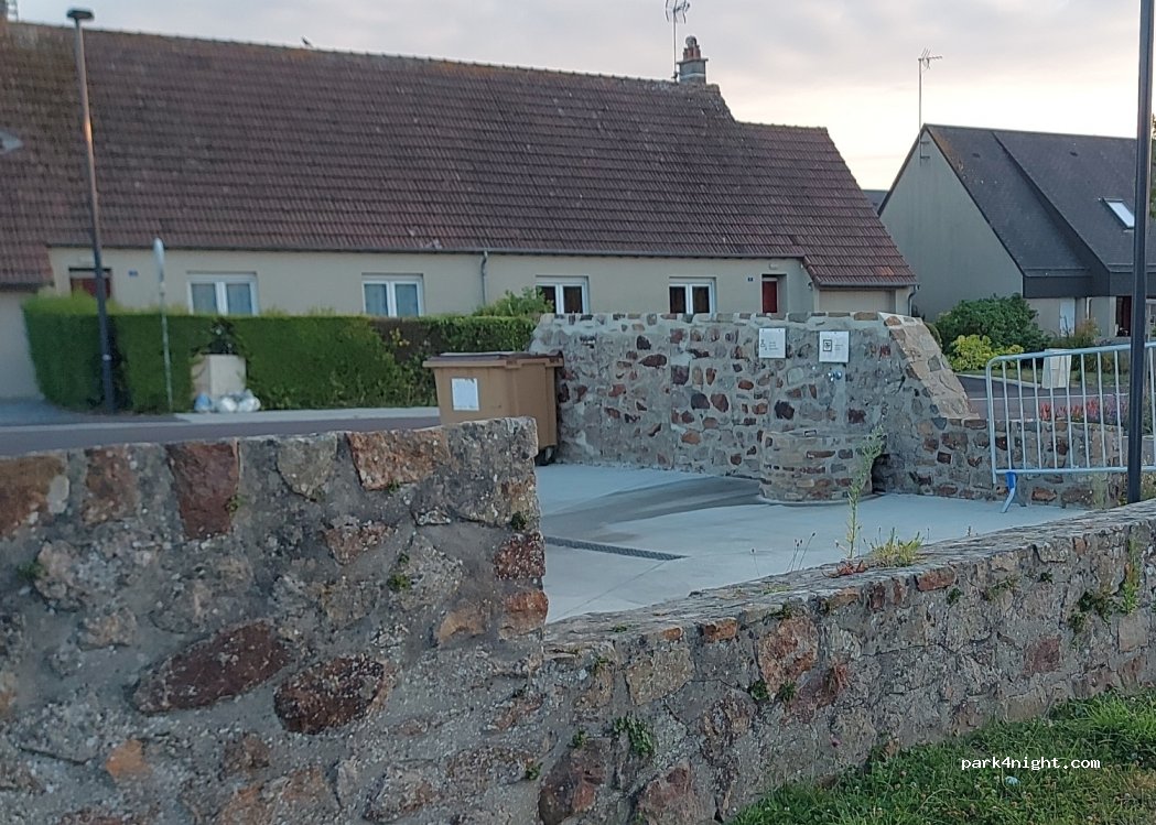 Aire de camping-car La Haye — foto 3