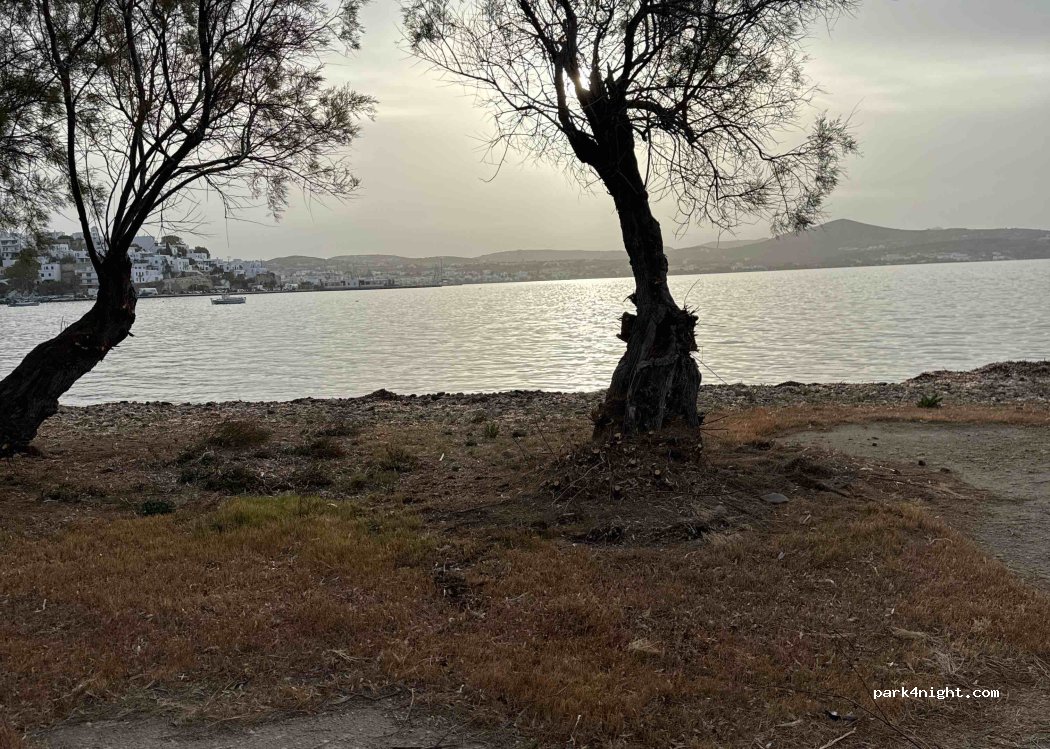 (848 01) Milos - Unnamed Road — foto 3