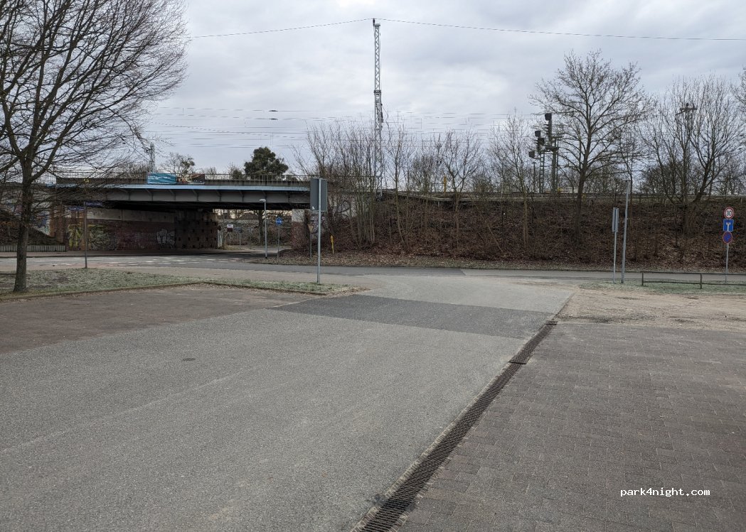 (17235) Neustrelitz - 296 Strelitzer Chaussee — foto 2