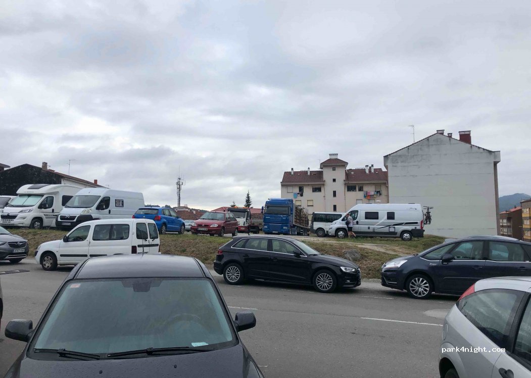 (33120) Pravia - 7 Calle Martínez de Tena — foto 4