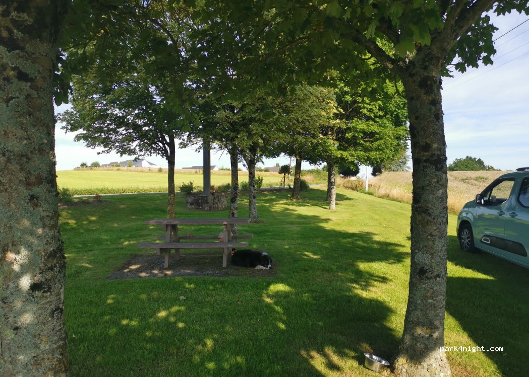 (53250) Charchigné - La Grande Bruyère — foto