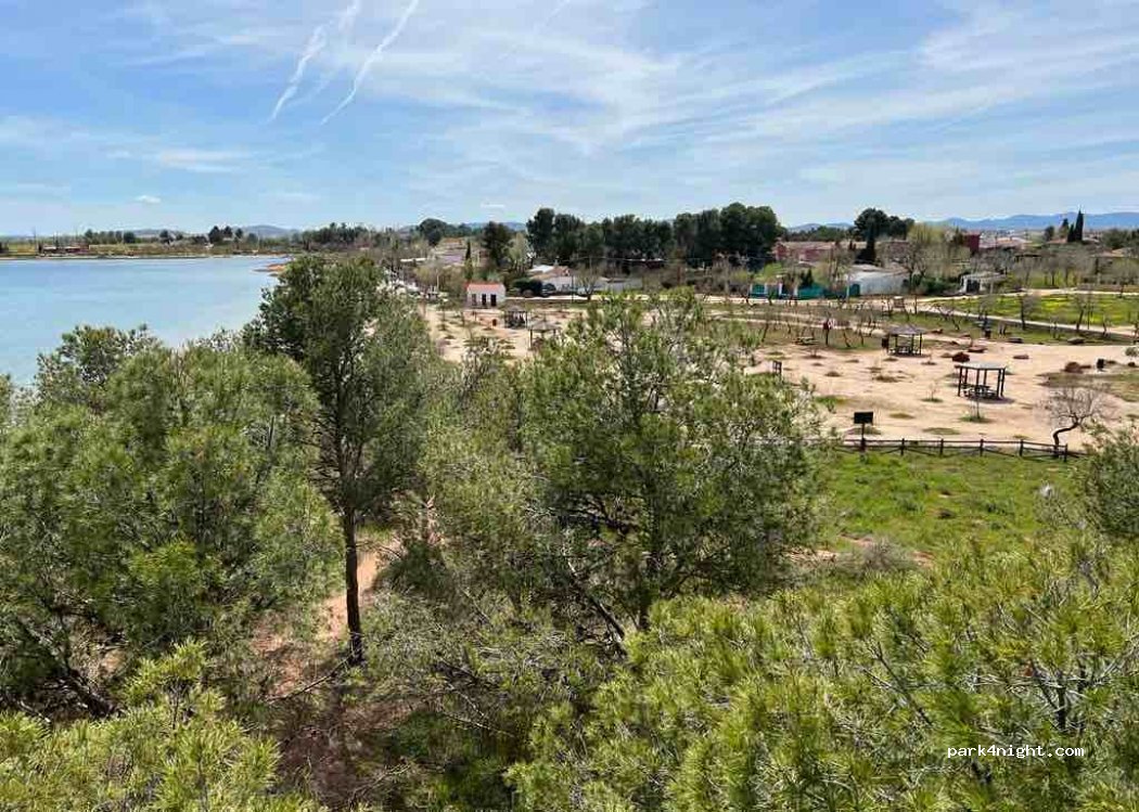 (45730) Villafranca de los Caballeros - 14 ኡርባኒሳሲኦን ላስ ላጉናስ — foto 2