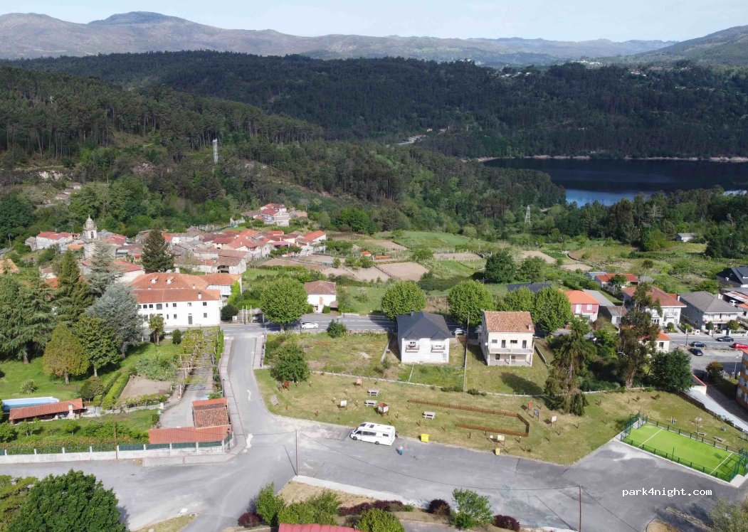 (32870) Lobios - 9 Estrada de Portugal — foto 3