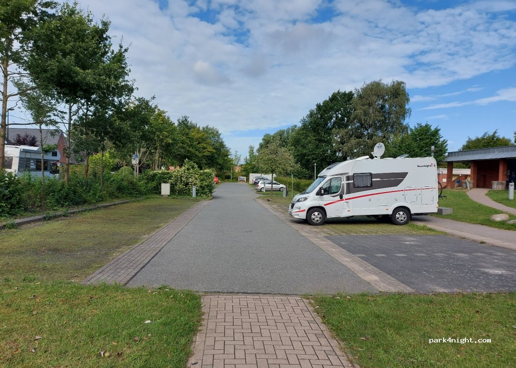 (24107) Kiel - 48A Nienbrügger Weg — foto