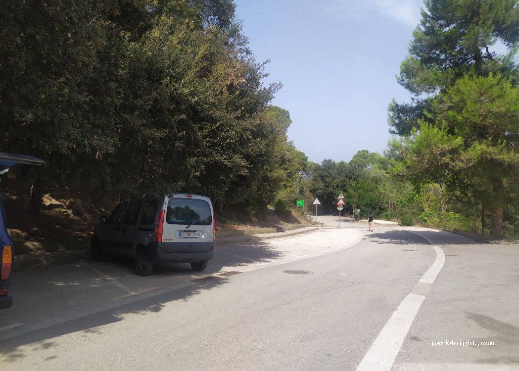 (08017) Barcelona - Carrer dels Reis Catolics — foto 3