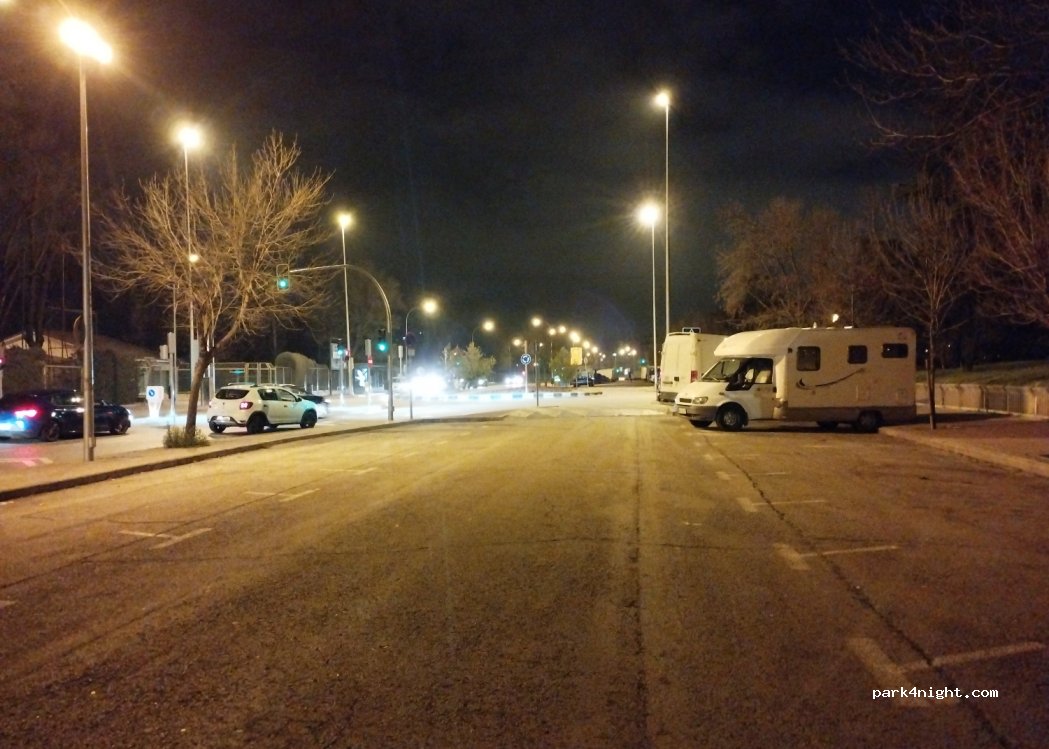 (28026) Madrid - 83 Avenida de Rafaela Ybarra — foto 3