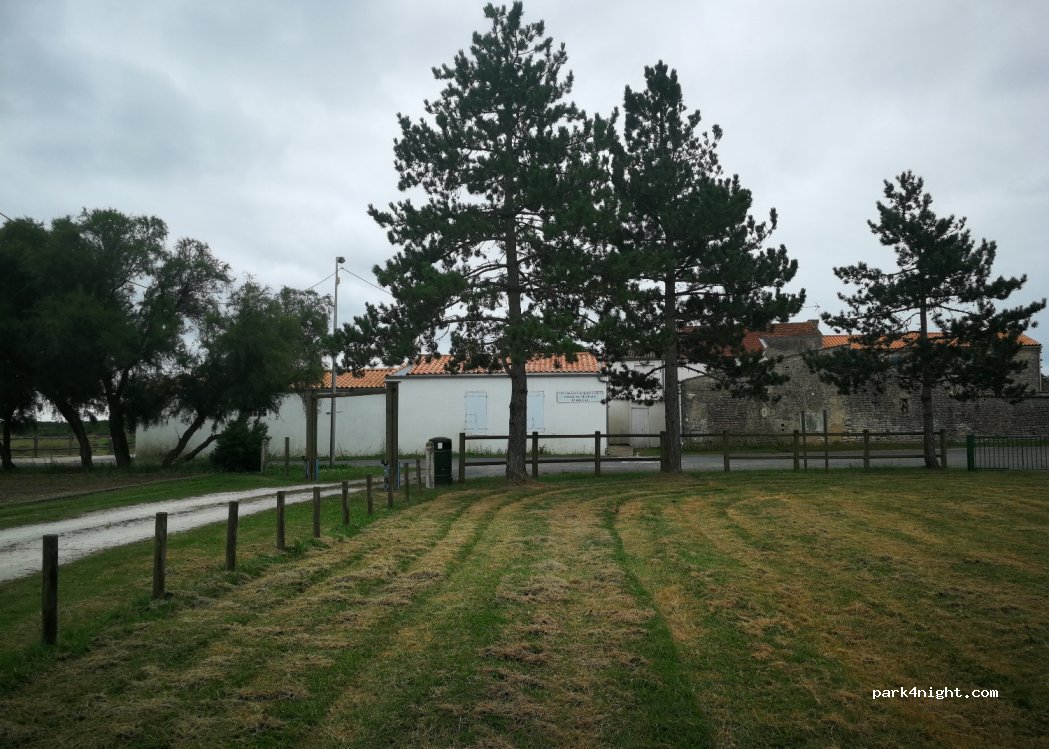 (17310) Saint-Pierre-d'Oléron - 23 Rue de la Maratte — foto 3