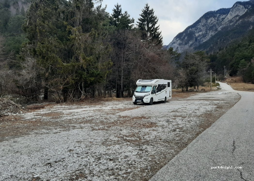 (33010) Malborghetto Valbruna - 34 Via Rio Bianco — foto