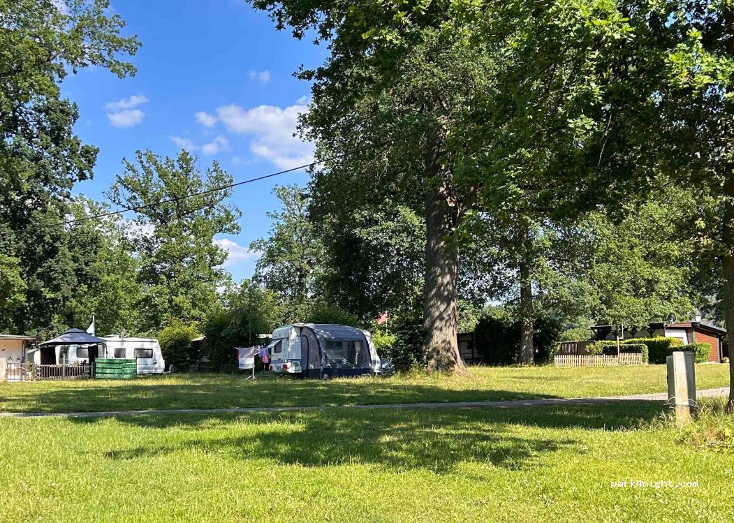 Camping im Eichenwald — foto 4