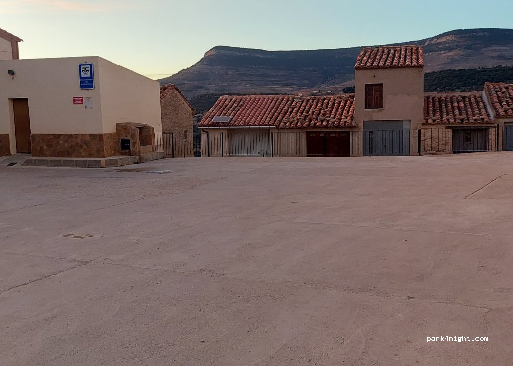 (44140) Cantavieja - 33 Calle las Eras — foto 2
