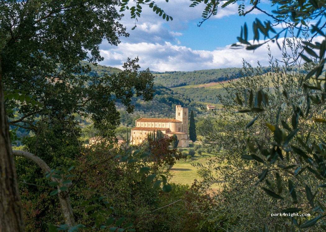 (53024) Montalcino - 13 Strada Provinciale della Badia di Sant'Antimo — foto