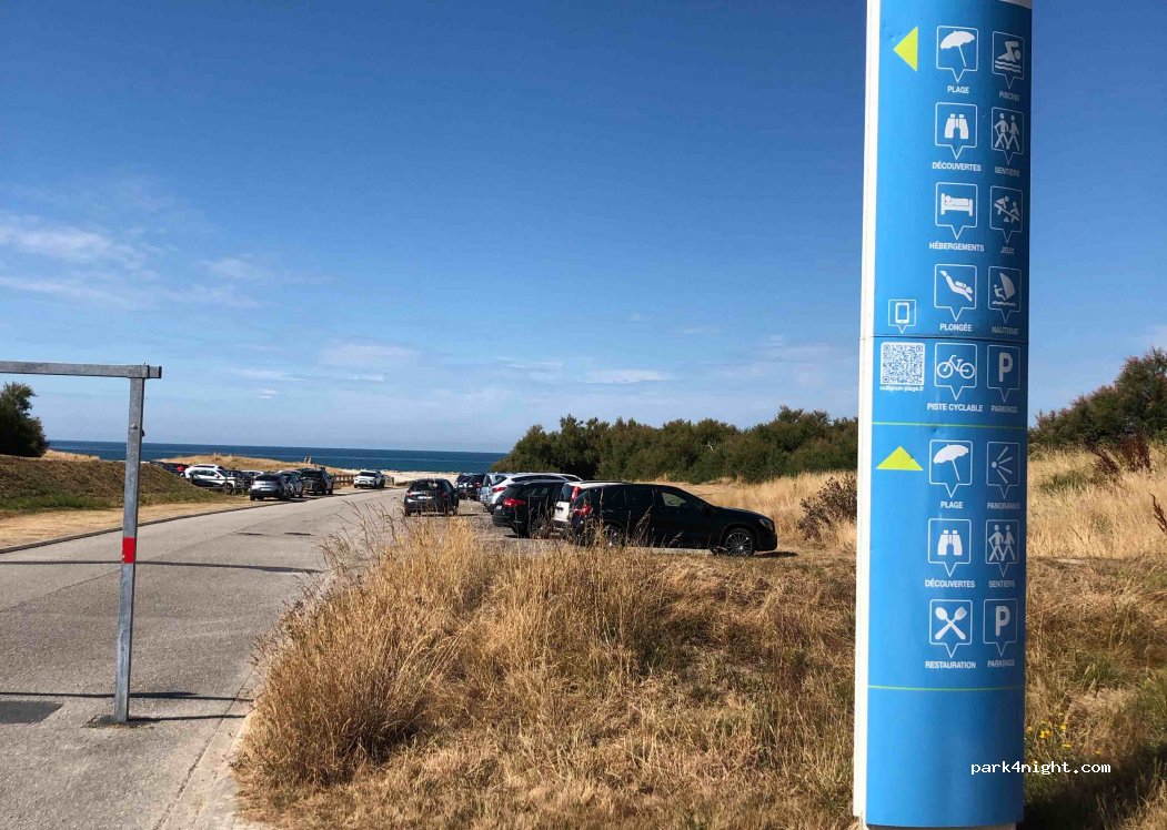 (50110) Cherbourg-en-Cotentin - Rue des Dauphins — foto 3
