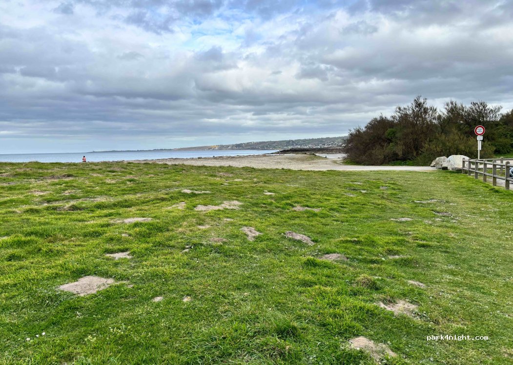 (50110) Cherbourg-en-Cotentin - Rue des Dauphins — foto 4