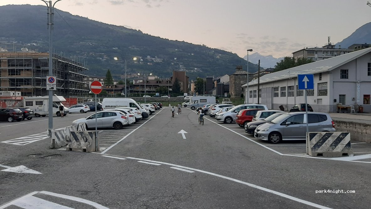 (11100) Aosta - 84 Viale Partigiani — foto