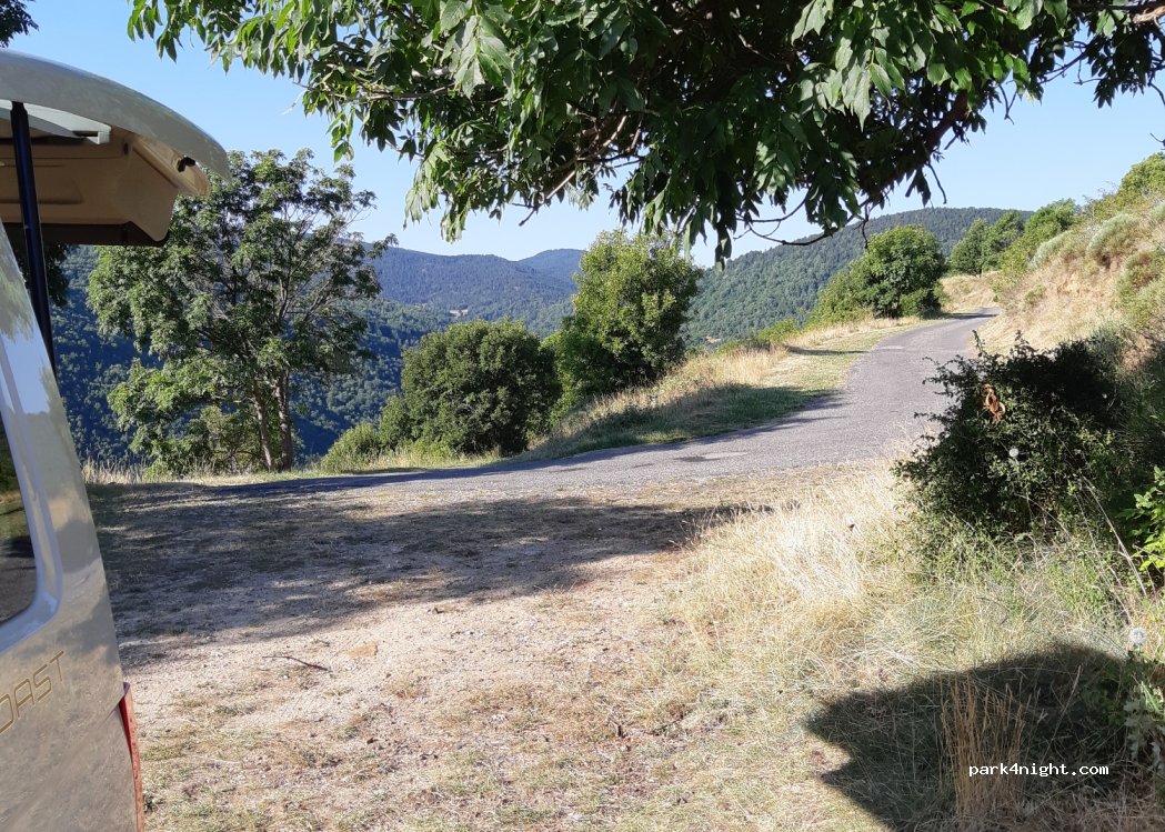 (66360) Ayguatébia-Talau - Rue du Col de Jouell — foto 3