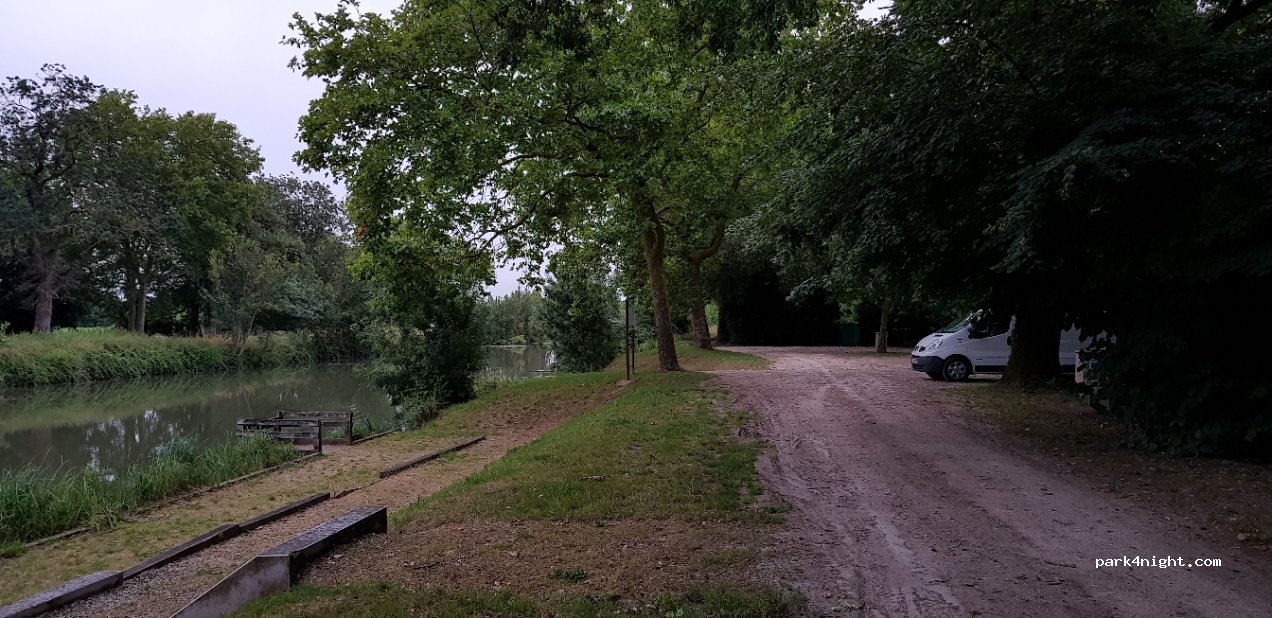 (17230) Marans - 117-119 Rue Rive Droite de la Sèvre — foto 3