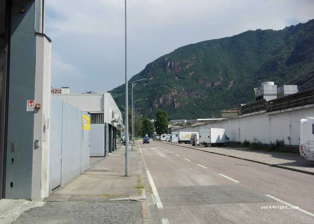 (39100) Bozen - 4 Werner Von Siemens Straße — foto