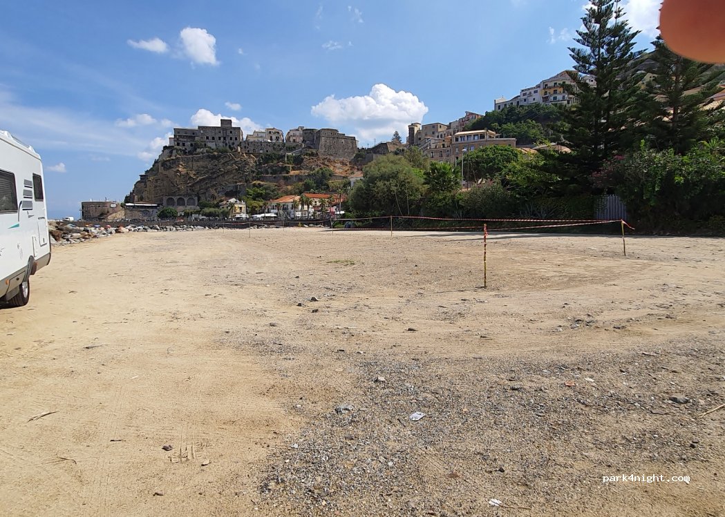 (89812) Pizzo - 2 Via Alcide De Gasperi — foto