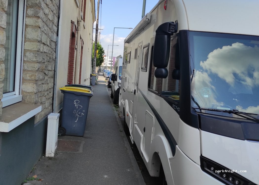 (35000) Rennes - 33 Boulevard de Strasbourg — foto
