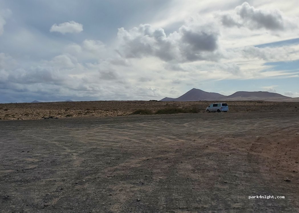 (35558) Caleta de Famara - 1 Calle Pasamano — foto