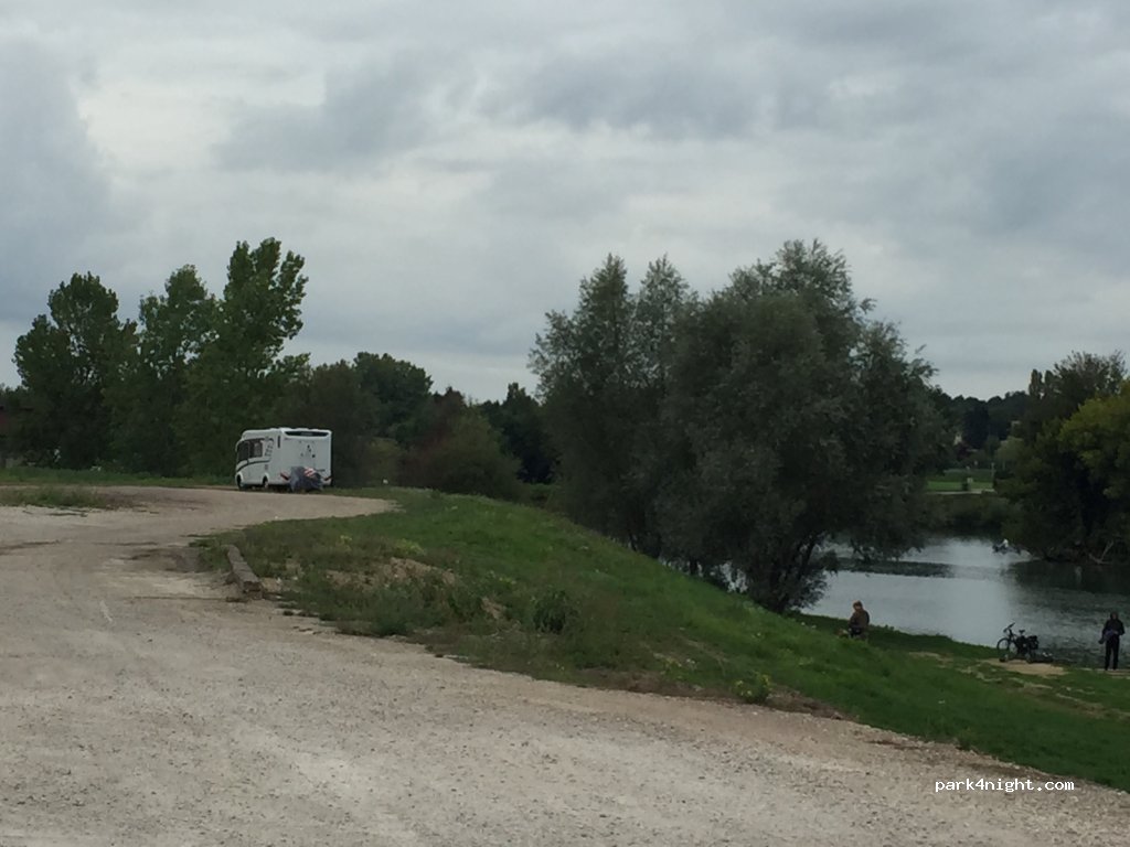 (71350) VERDUN-sur-le Doubs - Quai du Doubs — foto 2