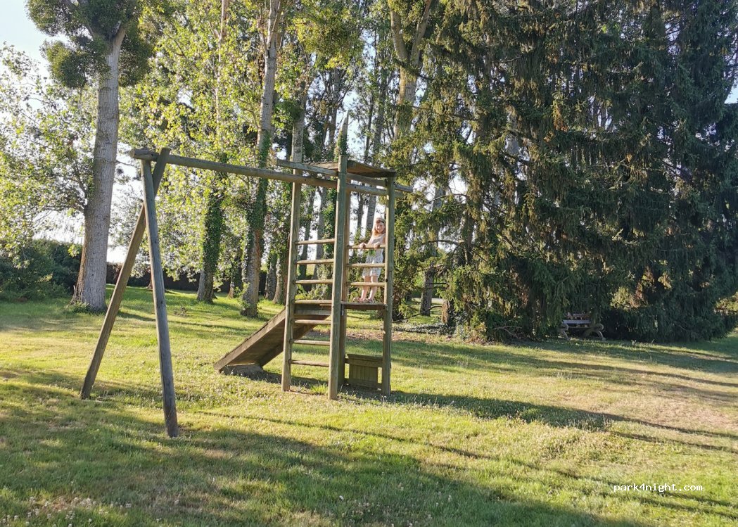 (36110) Rouvres-les-Bois - 38 Rue Principale — foto