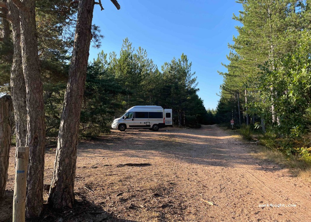 (48400) Barre-des-Cévennes - Unnamed Road — foto