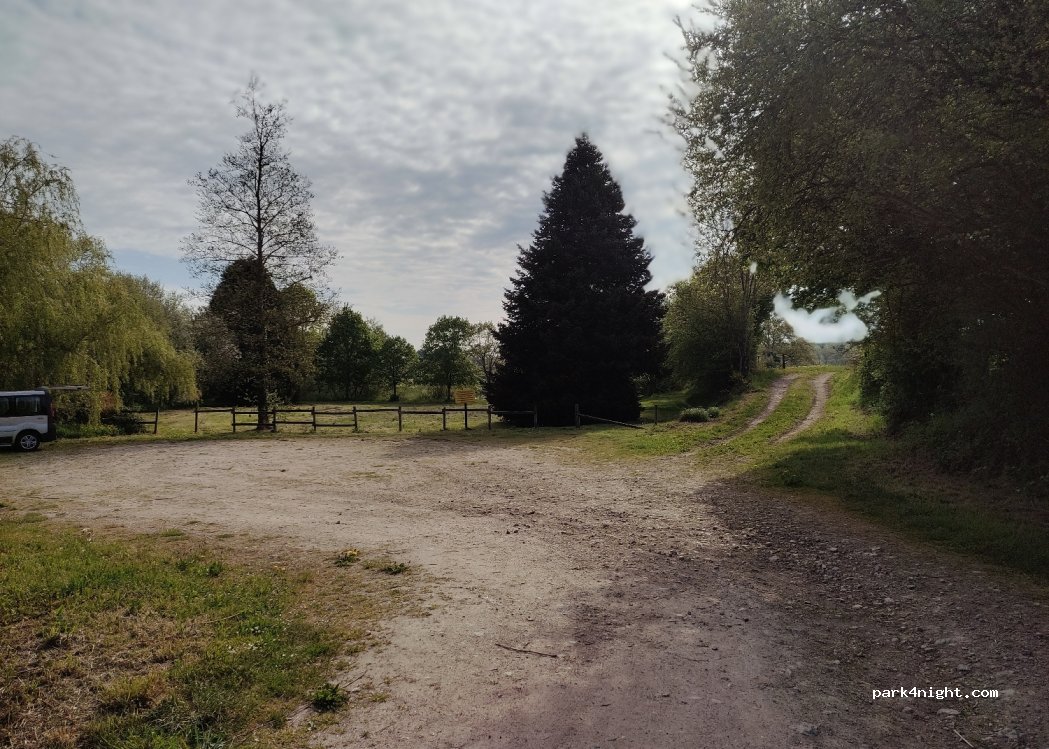 (63440) Saint-Hilaire-la-Croix - D406 — foto 3