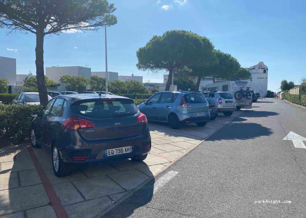 (11370) Leucate - 6 Passage du Saoutadou — foto