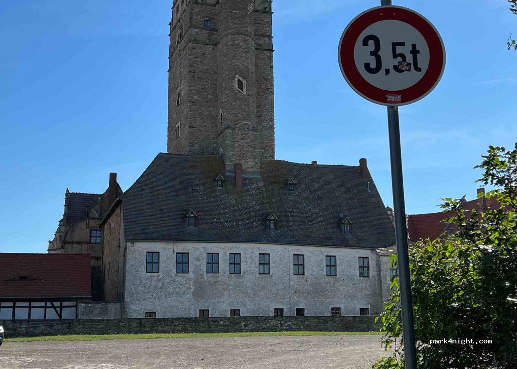 (06425) Plötzkau - 10 Schloßhof — foto 3